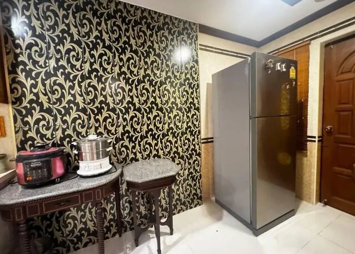 Apartment 曼谷独栋lat Phrao精品别墅 *