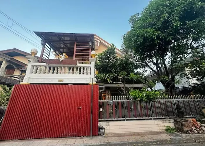 曼谷独栋lat Phrao精品别墅